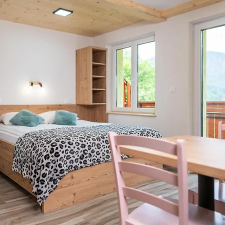 Apartmaji Hodak Pensión 3*