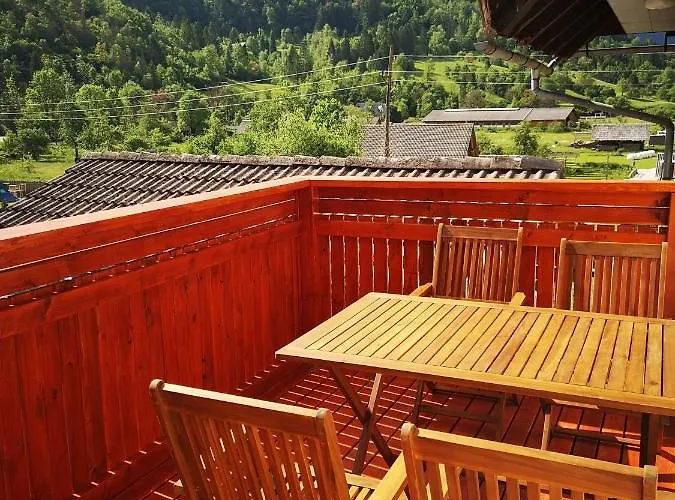 بيت ضيافة Apartmaji Hodak